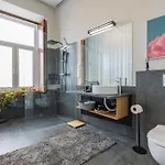 Luxurious In The Center Of Daire