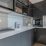 Luxurious In The Center Of Apartman